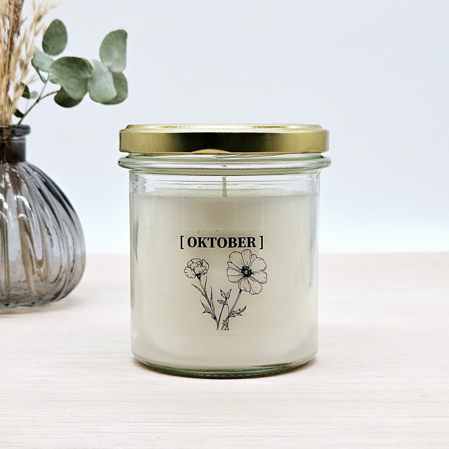 Candlelight-on - geurkaars met geboortebloem en geboortedatum - oktober - o.b.v. sojawas en etherische oliën