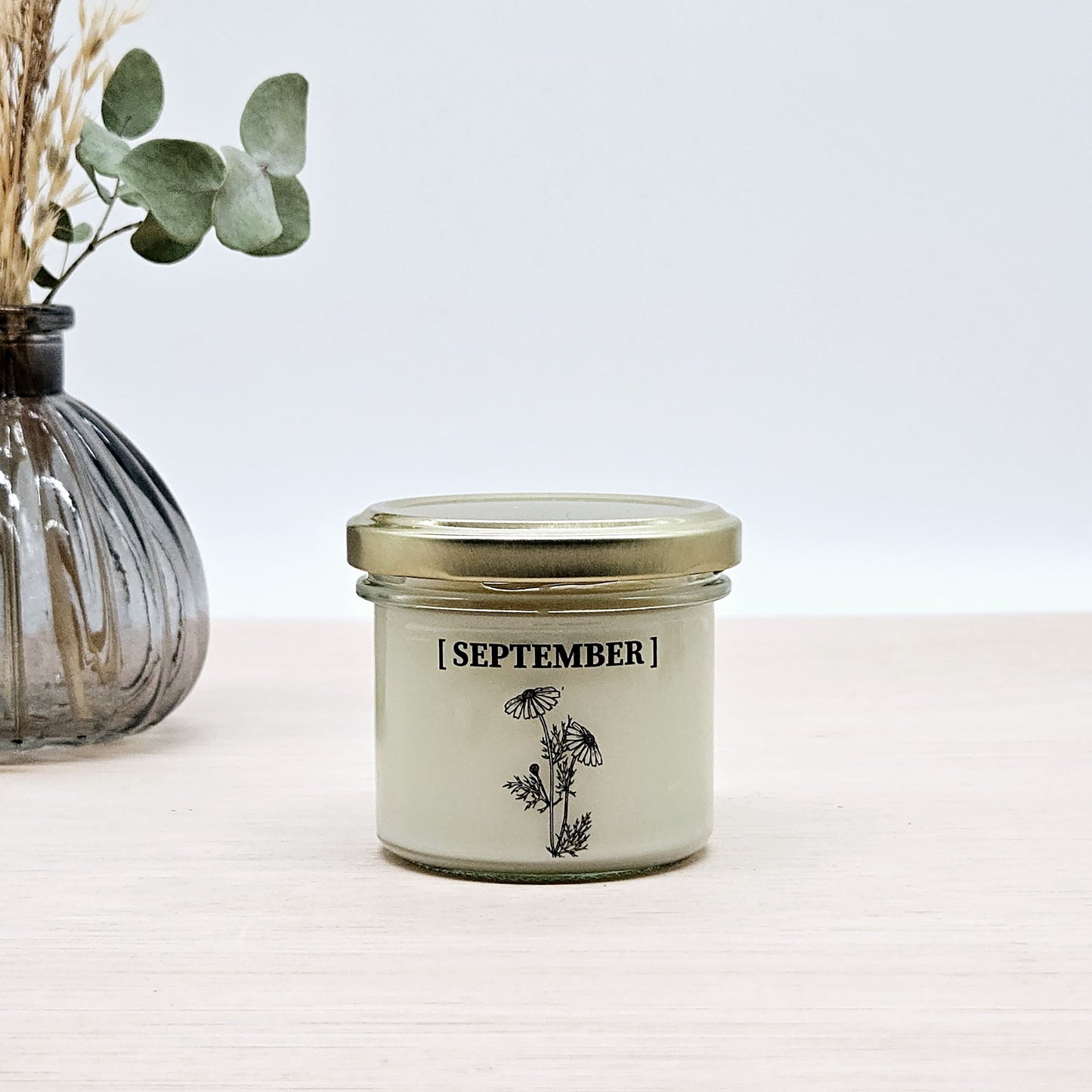 Candlelight-on - geurkaars met geboortebloem en geboortedatum - september - o.b.v. sojawas en etherische oliën